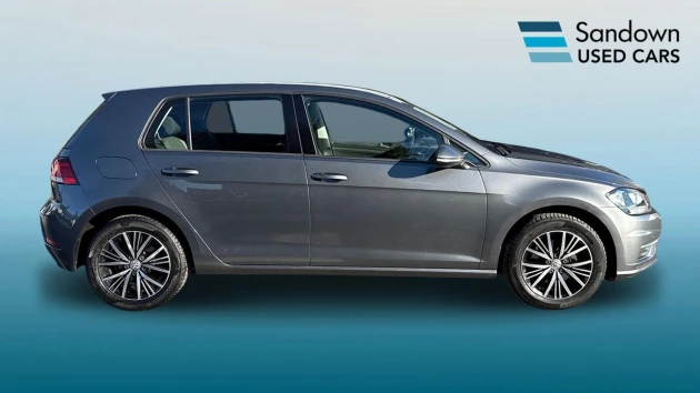 Volkswagen Golf Listing Image