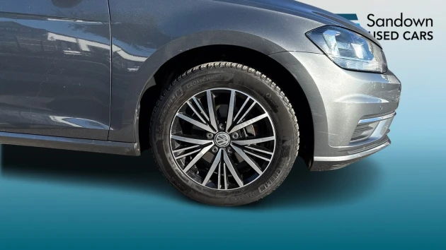 Volkswagen Golf Listing Image