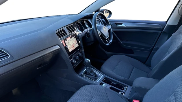 Volkswagen Golf Listing Image