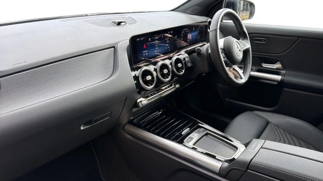 Mercedes-Benz GLA Listing Image
