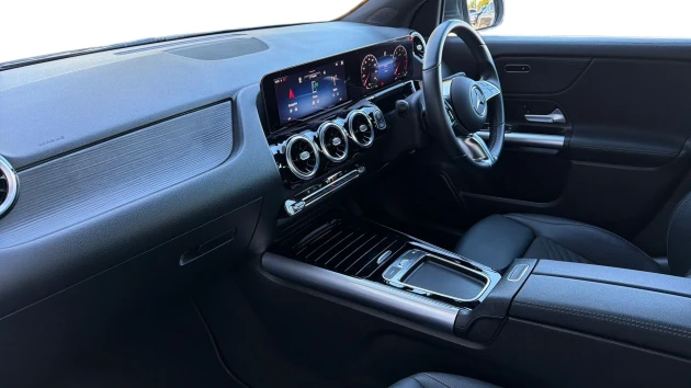 Mercedes-Benz GLA Listing Image