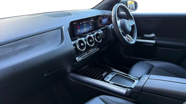 Mercedes-Benz GLA Listing Image