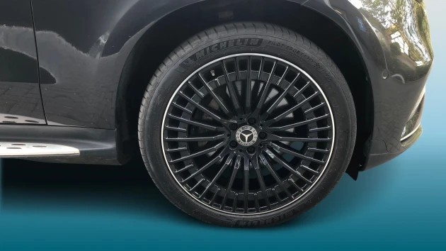 Mercedes-Benz EQC Listing Image