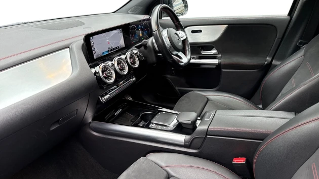 Mercedes-Benz EQA Listing Image