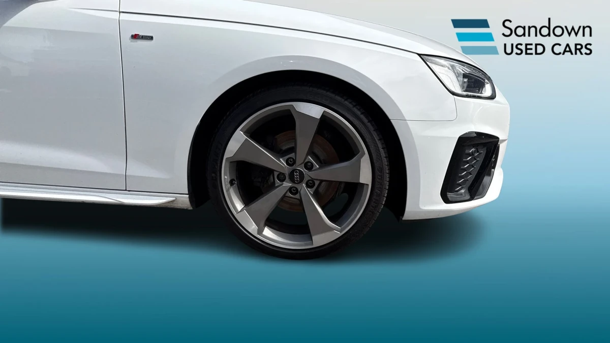 Audi A4 Image 5