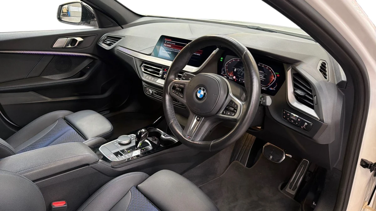 BMW 1 Series Image 3