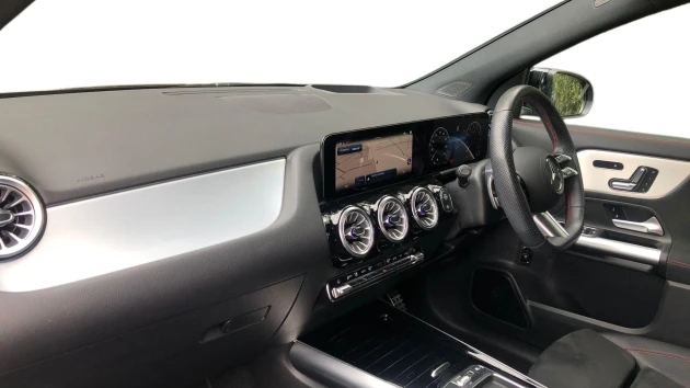 Mercedes-Benz GLA Listing Image