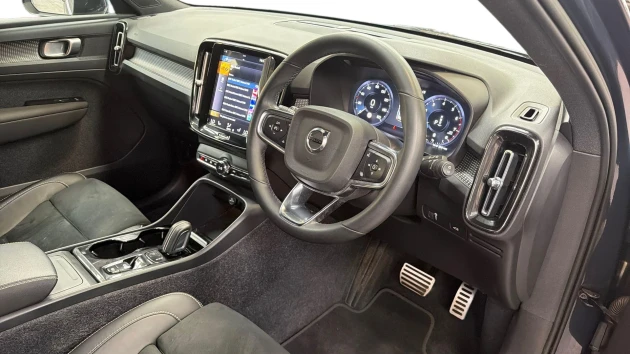 Volvo XC40 Listing Image