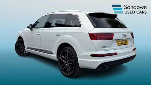 Audi Q7 Listing Image