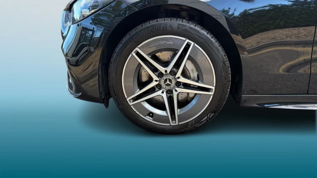 Mercedes-Benz C-Class Listing Image