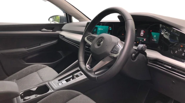 Volkswagen Golf Listing Image