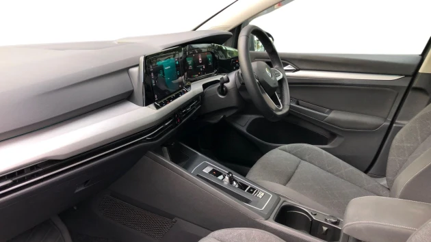 Volkswagen Golf Listing Image