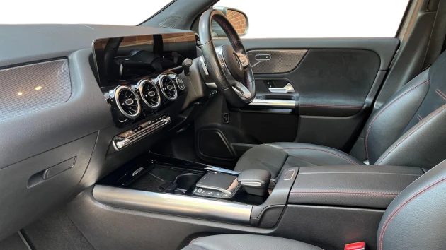 Mercedes-Benz GLA Listing Image