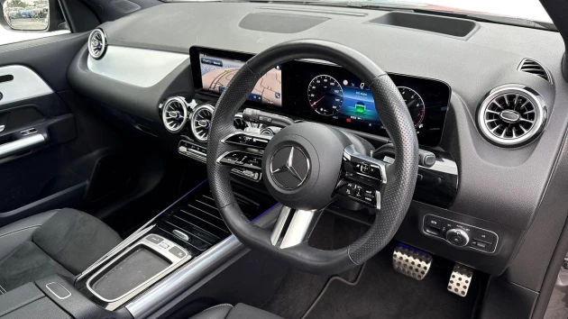 Mercedes-Benz GLA Listing Image