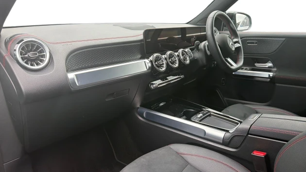Mercedes-Benz EQB Listing Image