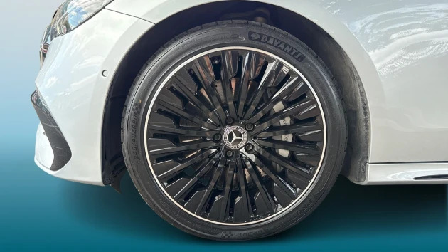 Mercedes-Benz E-Class Listing Image