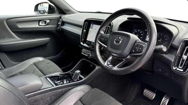 Volvo XC40 Listing Image
