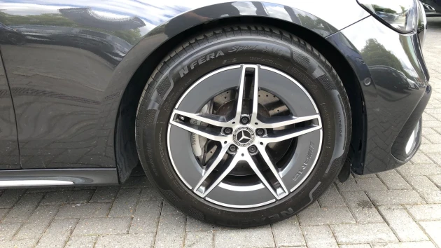 Mercedes-Benz E-Class Listing Image