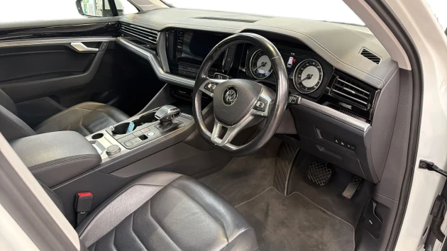 Volkswagen Touareg Listing Image
