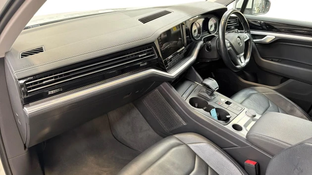 Volkswagen Touareg Listing Image