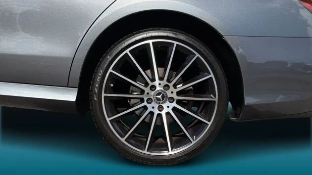 Mercedes-Benz E-Class Listing Image