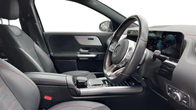 Mercedes-Benz EQA Listing Image