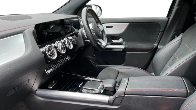 Mercedes-Benz EQA Listing Image