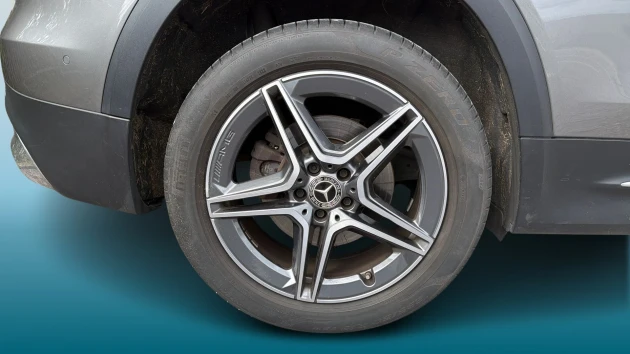 Mercedes-Benz GLB Listing Image
