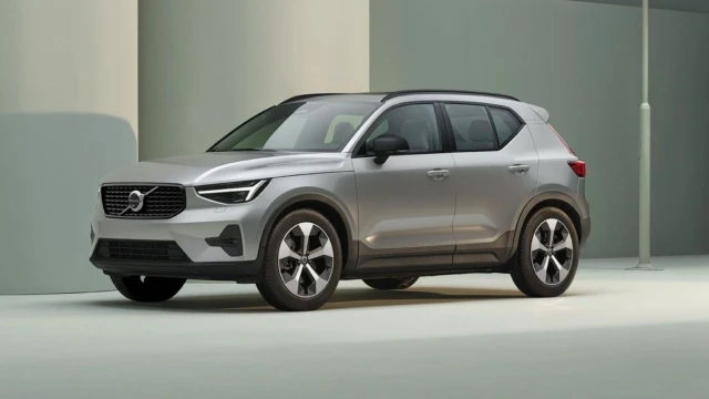 Volvo XC40 B4 Plus Dark