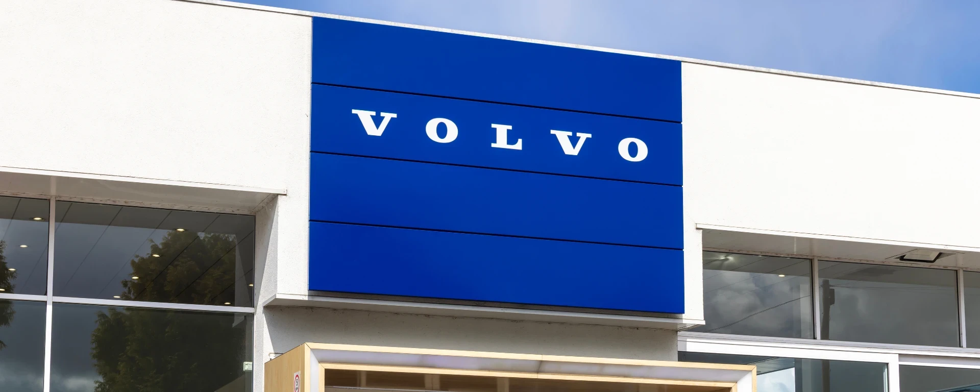 About Waylands Volvo