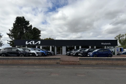 Kia Oxford