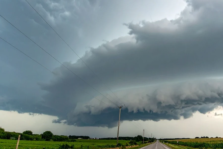 Top Tips for Driving in a Storm